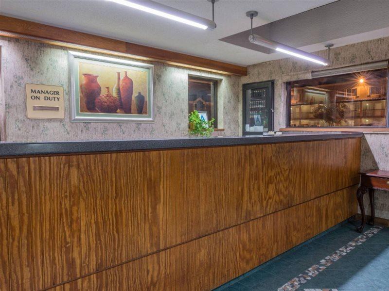 Days Inn By Wyndham Hurstbourne Louisville Eksteriør billede