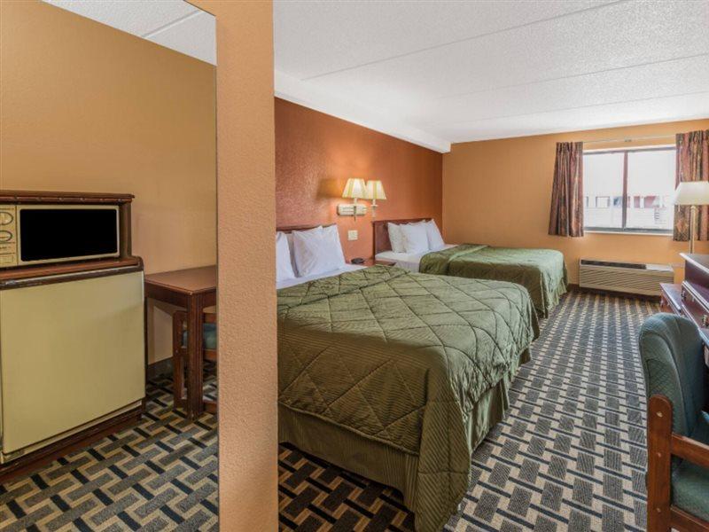 Days Inn By Wyndham Hurstbourne Louisville Eksteriør billede