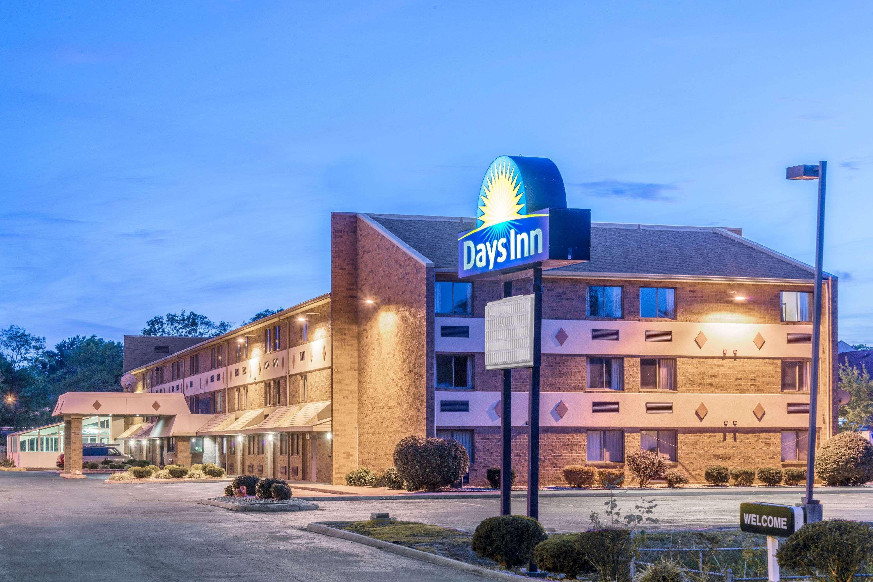 Days Inn By Wyndham Hurstbourne Louisville Eksteriør billede