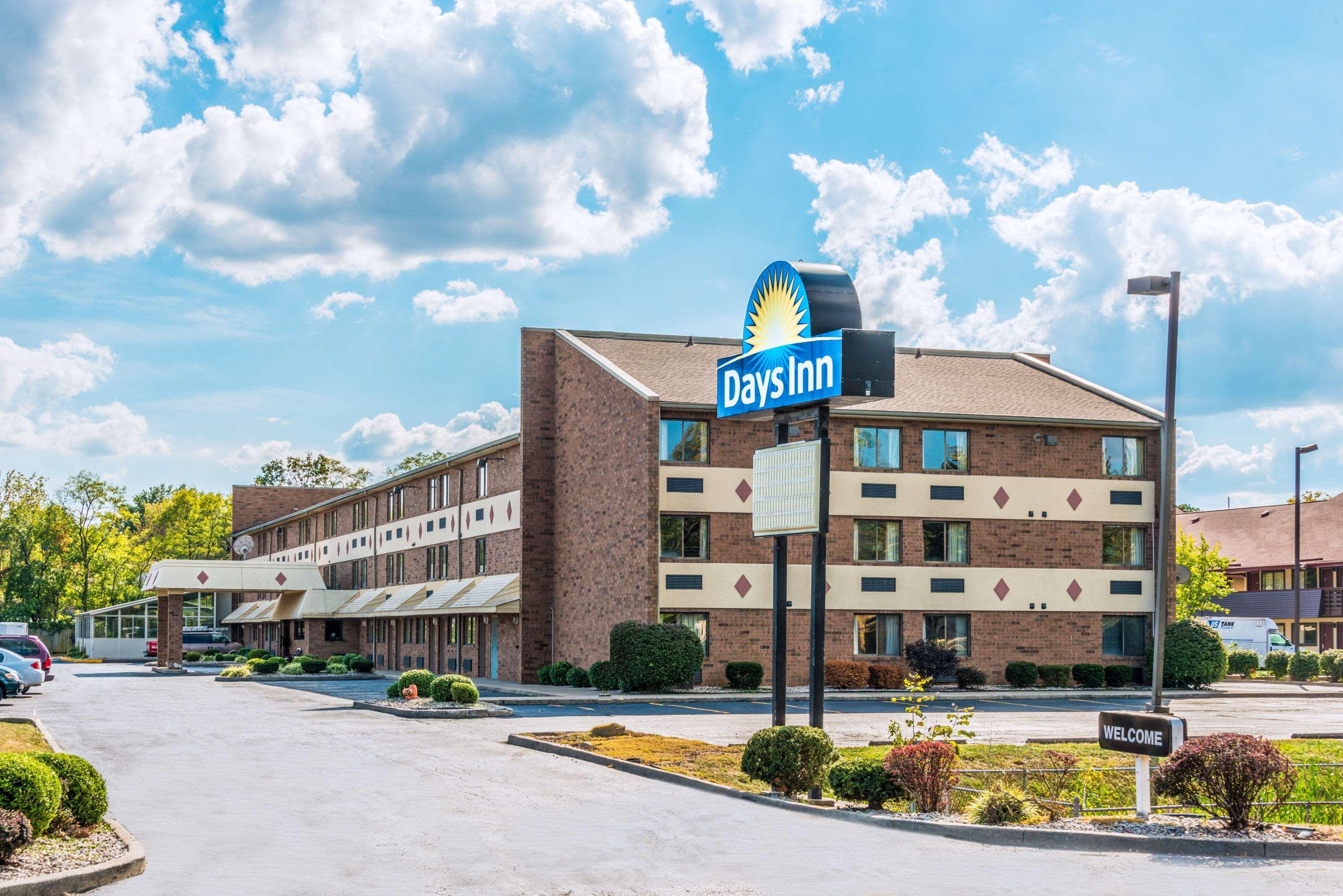 Days Inn By Wyndham Hurstbourne Louisville Eksteriør billede